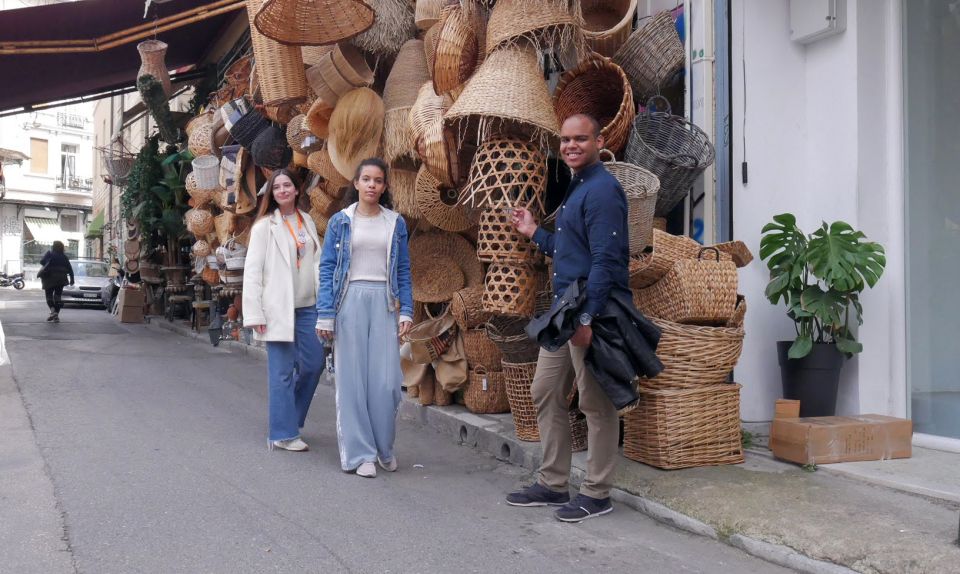 Athens: Food Tasting Tour in Plaka With Central Market Visit - Tour Description