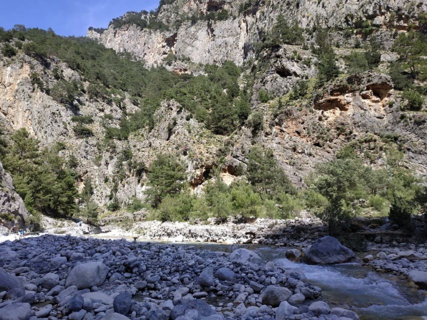 From Georgioupolis: Roundtrip Transfer to Samaria Gorge - Details of the Trip