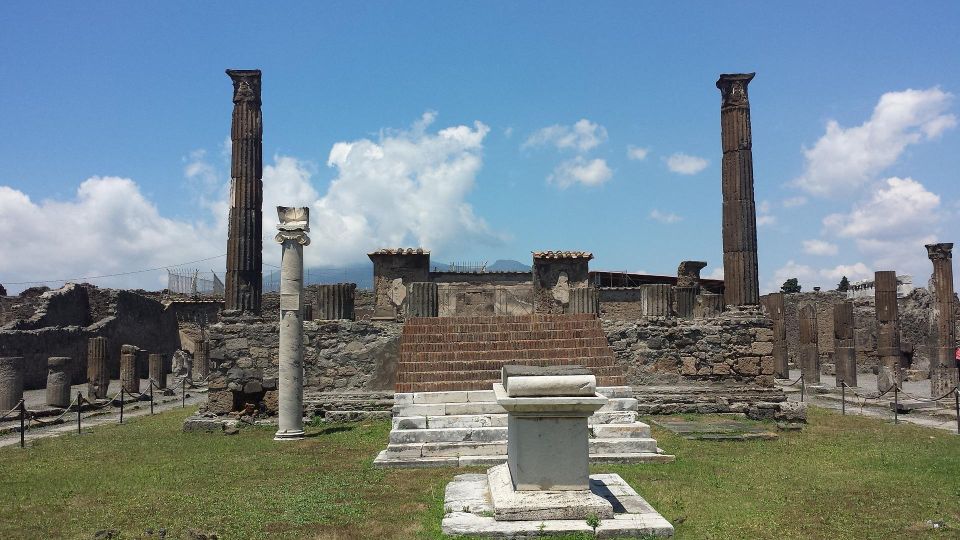 Pompeii and Mount Vesuvius Wine Tasting Private Tour - Highlights