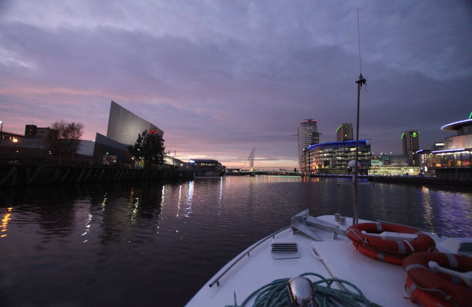 Manchester: Swing and Rat Pack River Cruise - Cruise Past Iconic Landmarks