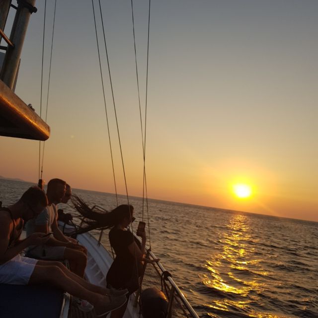 Mykonos: Sunset Boat Trip With Snacks and Drinks - Customer Reviews