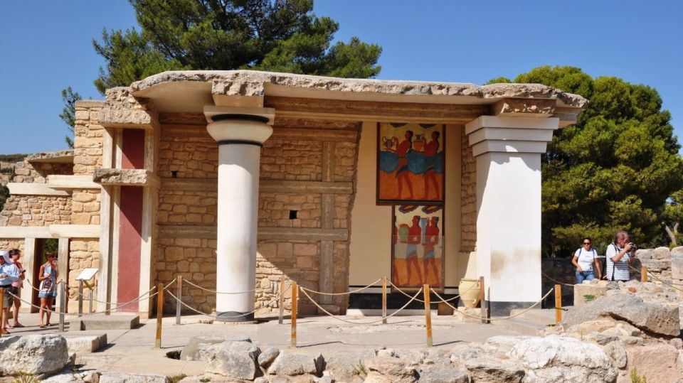 From Heraklion: Knossos and Lasithi Plateau Full-Day Tour - Exclusions From the Package