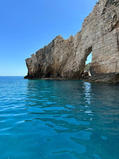 Glass Boat Cruises to Spot Turtles - Inclusions