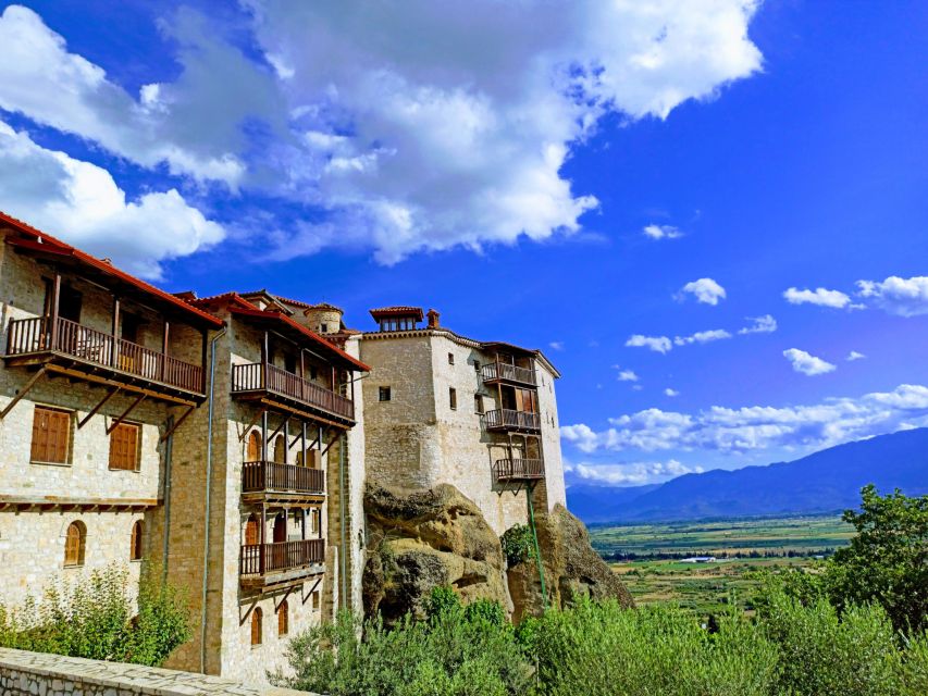 Kalabaka: Meteora Monasteries Minibus Tour With Photo Stops - Meeting Point