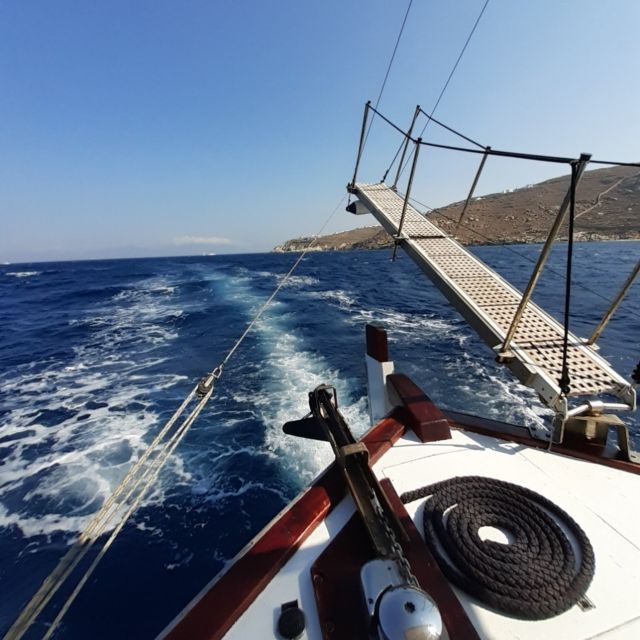 Mykonos: Sunset Boat Trip With Snacks and Drinks - Testimonials