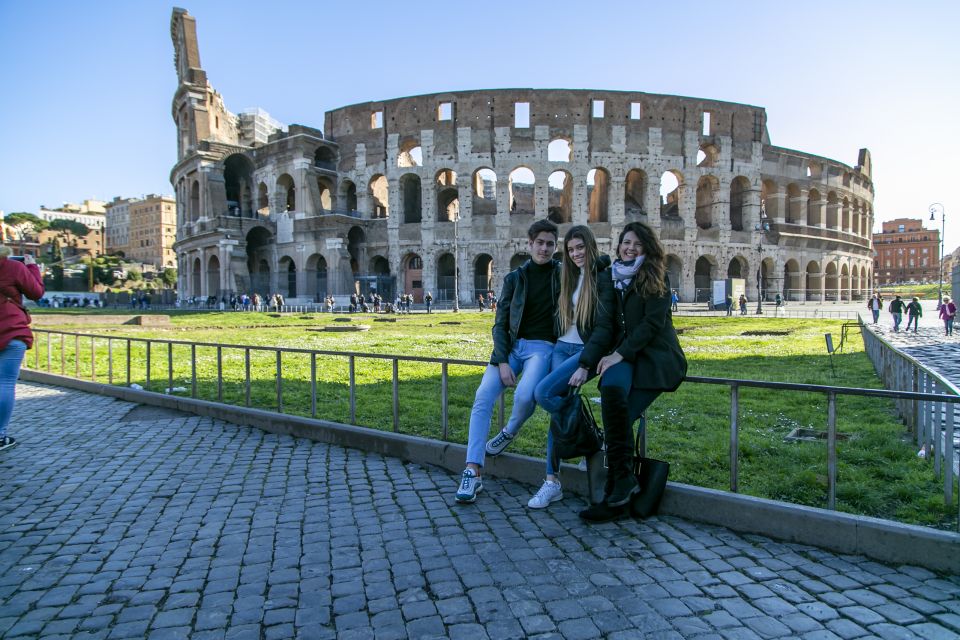 Rome: Colosseum, Forum & Pantheon Tour for Kids With Gelato - Meeting Point Information