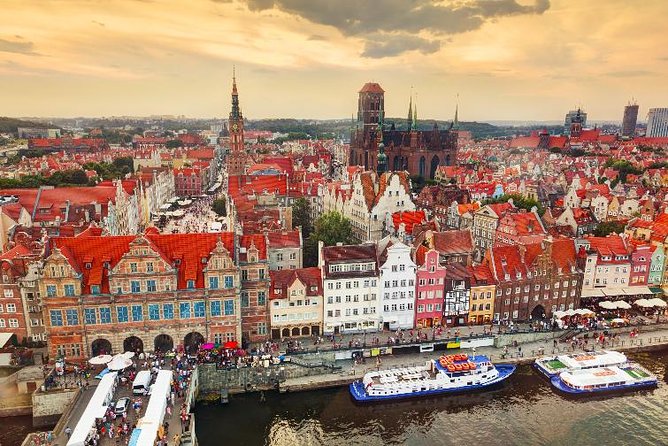 The Best Of Gdansk Walking Tour - Souvenir Shopping Recommendations