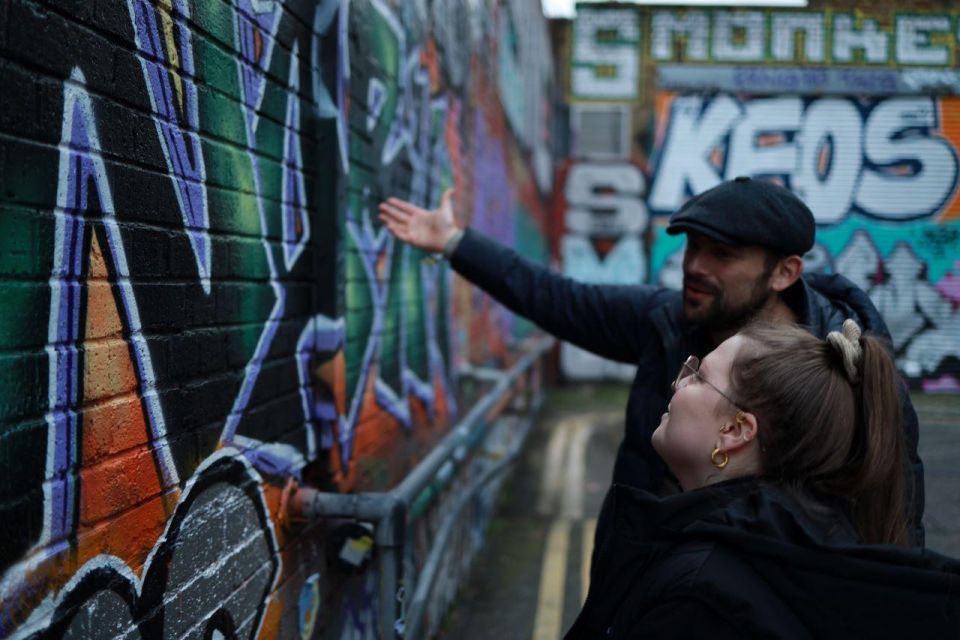 Urban Canvas: Exploring Shoreditchs Vibrant Street Art - Creative Spray Painting Session