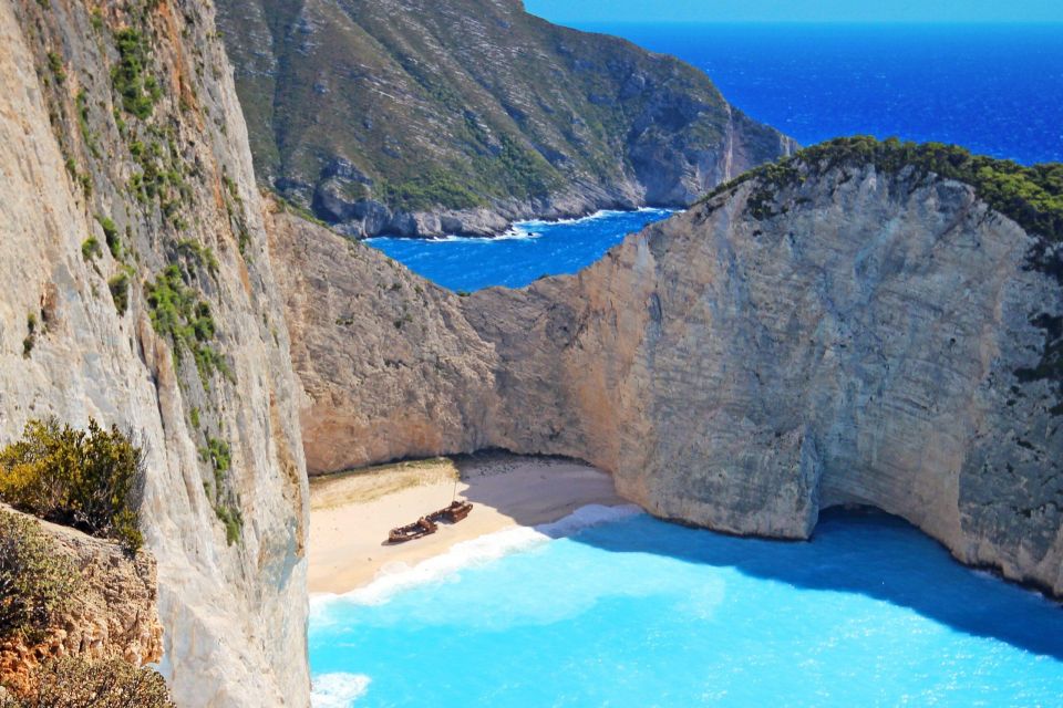 Zakynthos: Boat Cruise to Shipwreck Cove With Swim Stops - Itinerary Description