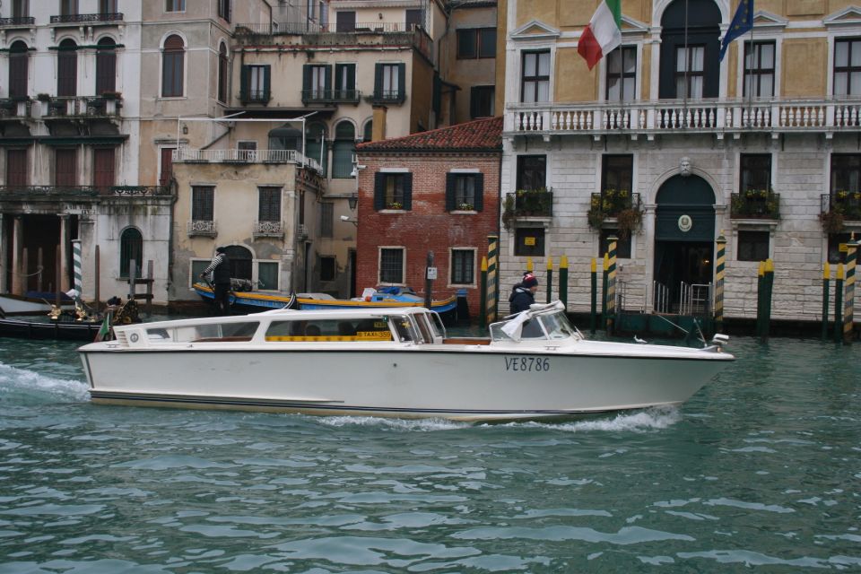 1-Hour Motor Boat Ride on Grand Canal - Directions