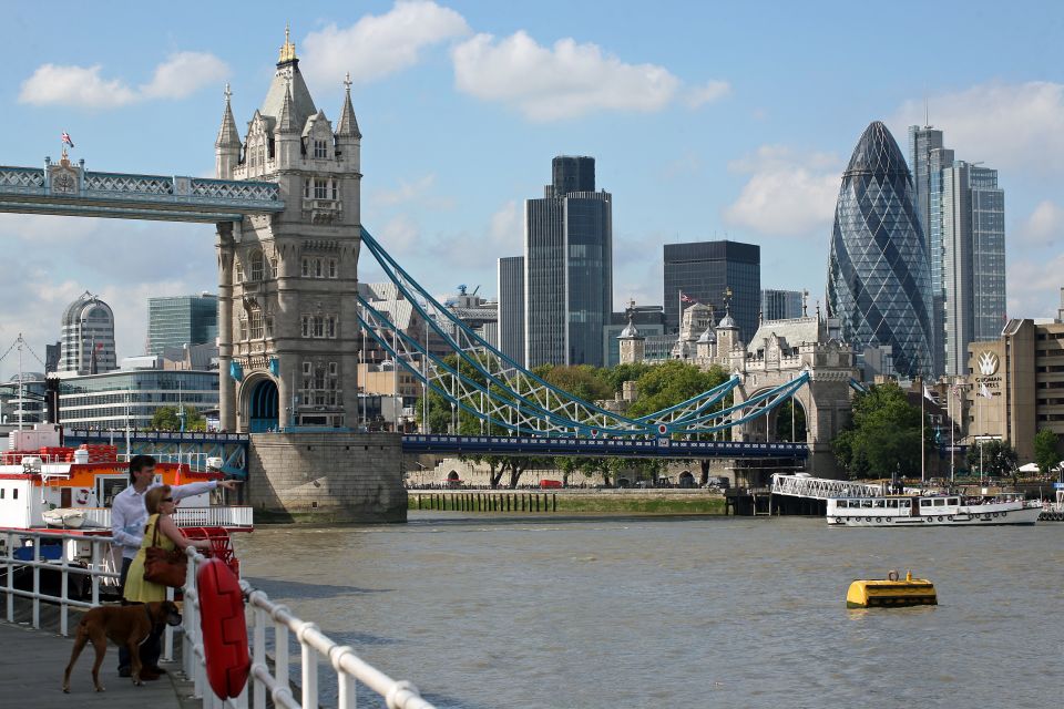 London: Old Town 3.5-Hour Bike Tour - Meeting Point