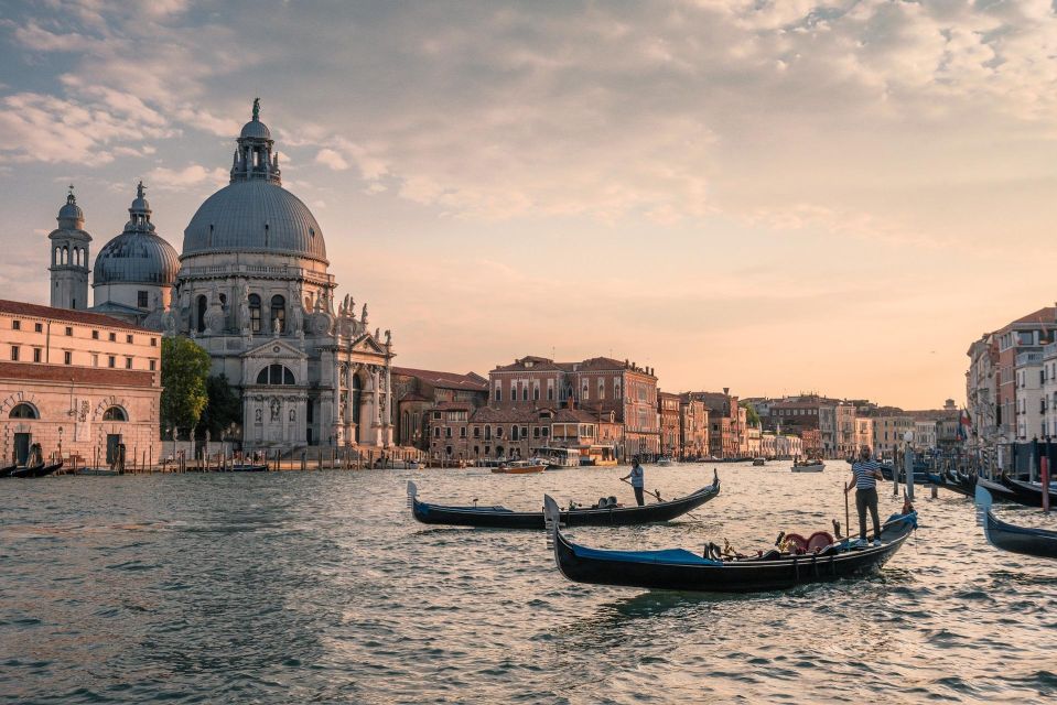 GONDOLA Tour With Four Seasons Concert by VENICE in GONDOLA - Price and Duration