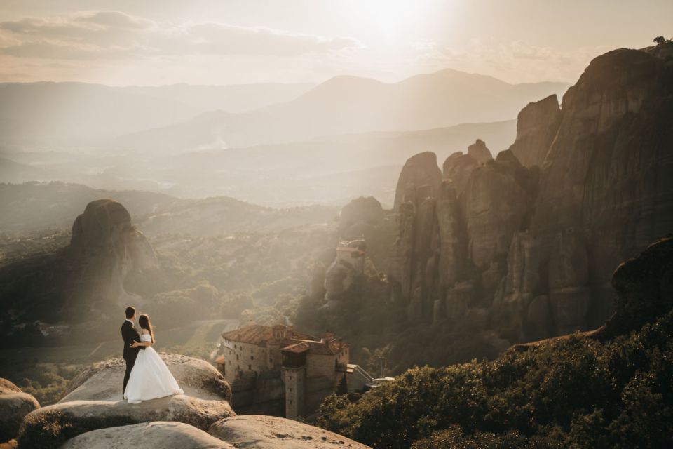 Kalabaka: Meteora Monasteries Minibus Tour With Photo Stops - Immersive Experience