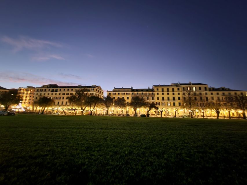 Small Group: Corfu Evening Walking Tour With a Glass of Wine - Cosmopolitan Atmosphere