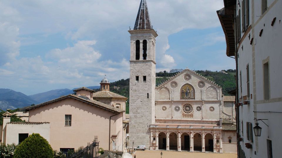 From Rome: Full-Day Small Group Tour to Cascia and Spoleto - Languages and Pickup