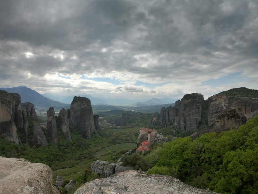 Kalabaka: Meteora Monasteries Minibus Tour With Photo Stops - Common questions