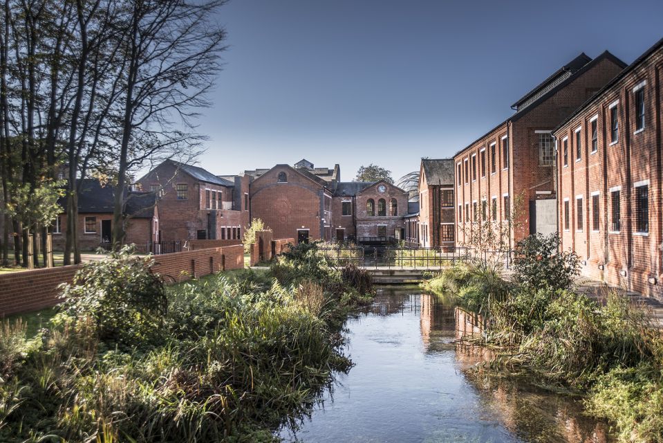 Bombay Sapphire Distillery: Guided Tour & Gin Cocktail - Key Points