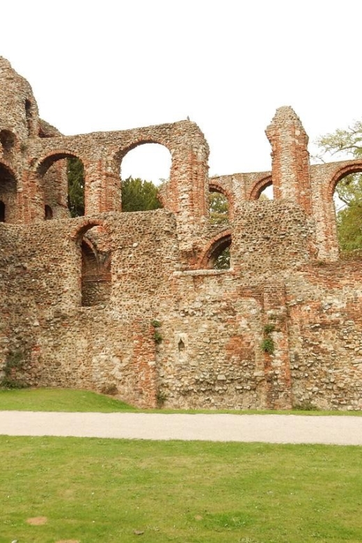 Colchester: Quirky Self-Guided Smartphone Heritage Walks - Key Points