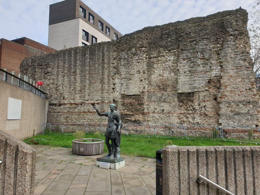 Roman Ruins to Blitz Bombings: Londons Fiery History - Key Points