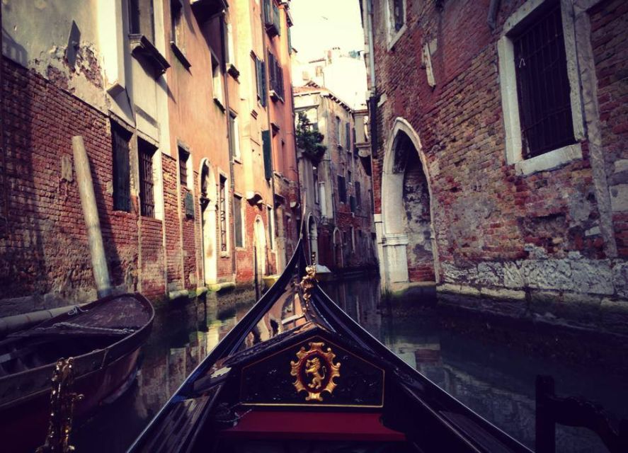 Venice: Private Ghost Tour and Gondola Ride - Key Points