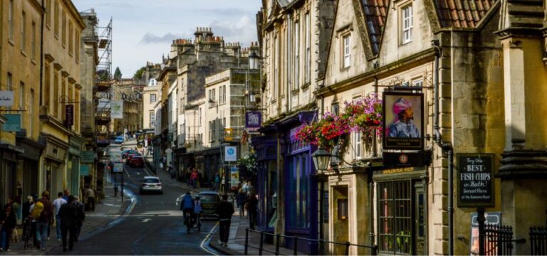 Bath: Bridgeton Walking Tour With an APP