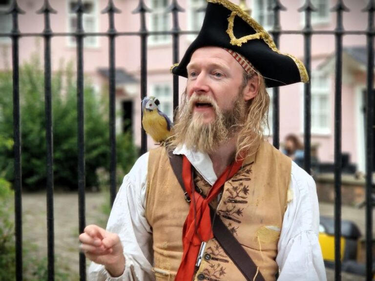 Bristol: Blood, Blackbeard & Buccaneers Guided Walking Tour