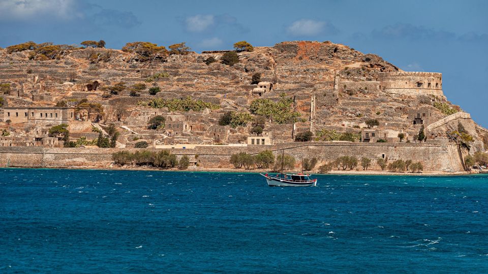 Crete: Spinalonga Boat Tour With BBQ & Agios Nikolaos