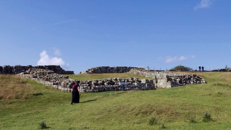 Edinburgh: Tour of Rosslyn Chapel and Hadrian’s Wall