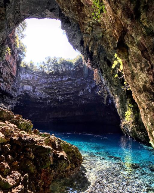 1 kefaloniamelissani lakedrogarati cave antisamos day trip Kefalonia:Melissani Lake,Drogarati Cave & Antisamos Day Trip