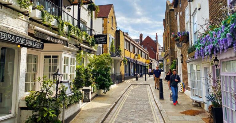 London: Hampstead Self-Guided Walking Discovery Game