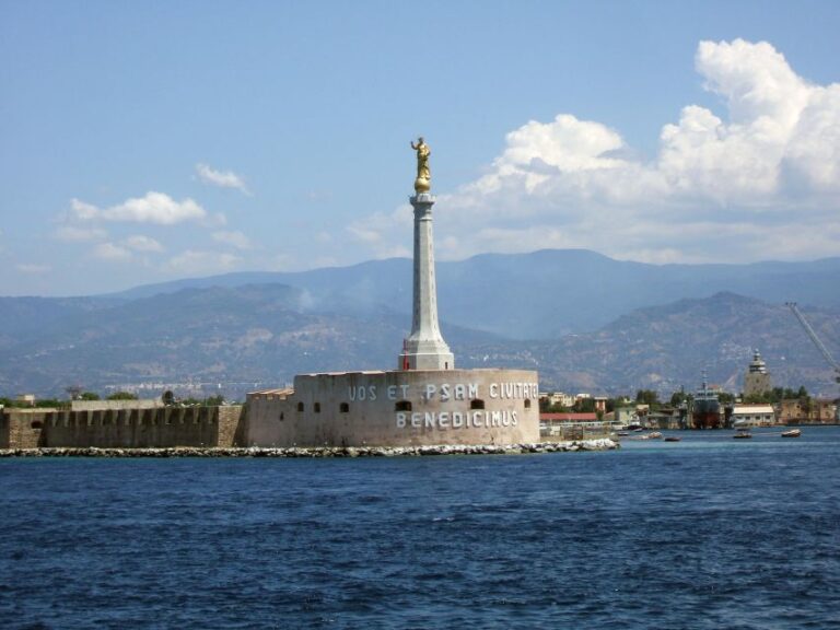 Messina: 2-Hour Walking Tour With a Private Guide