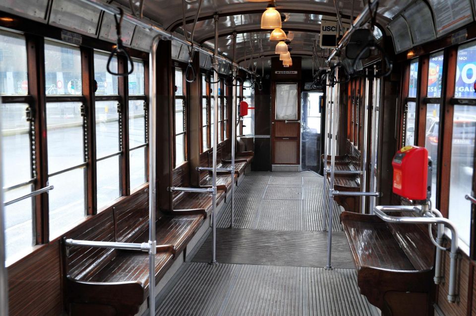 Milan: City Center Highlights Historical Tram Tour