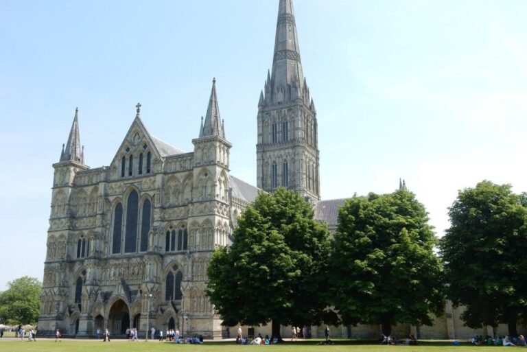 Salisbury: Quirky Self-Guided Smartphone Heritage Walks