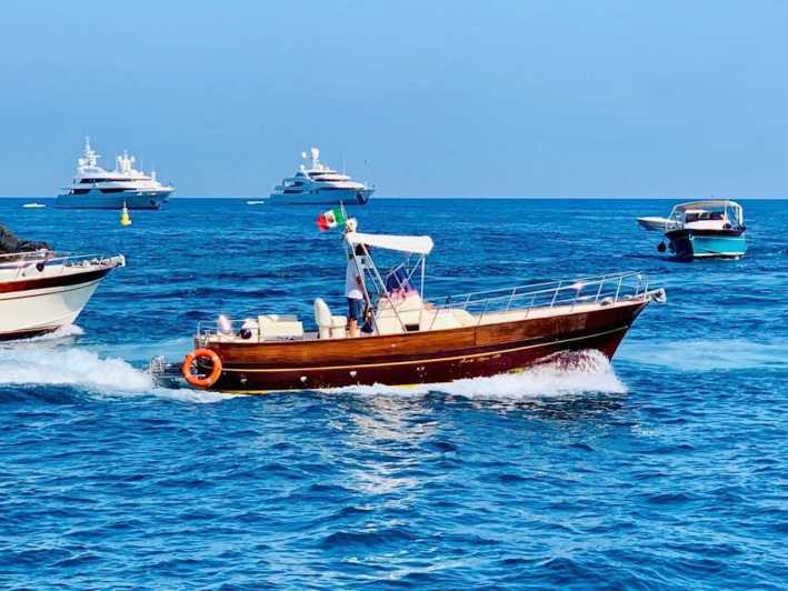 From Marina Grande: Capri Island Boat Tour - Reservation