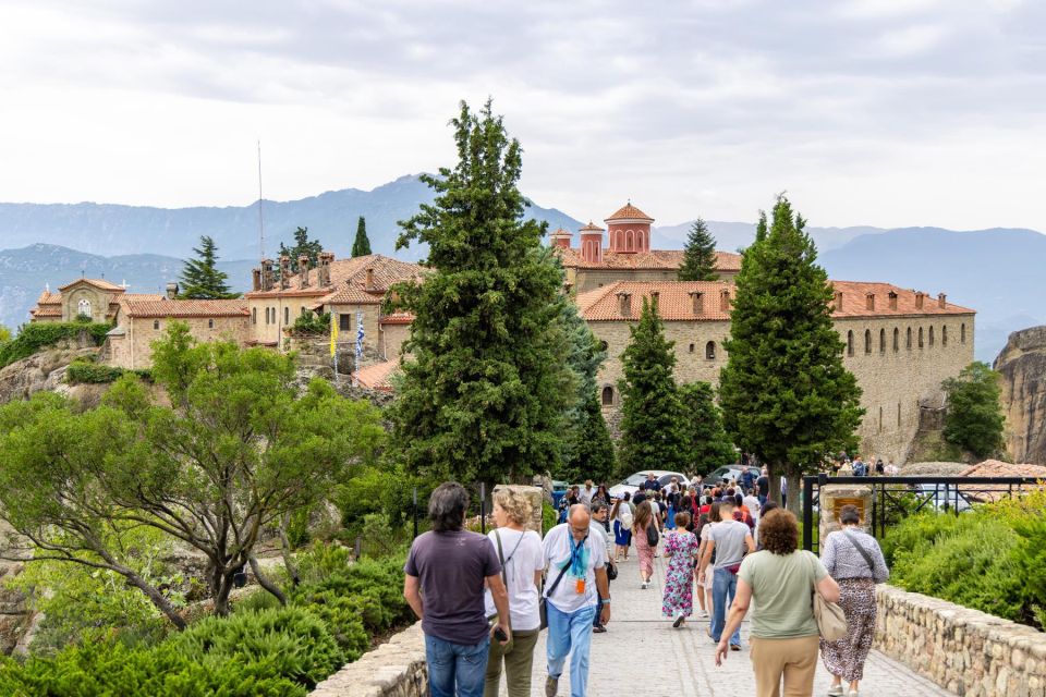 From Thessaloniki: Byzantine Walks Meteora Monasteries - Meeting Points