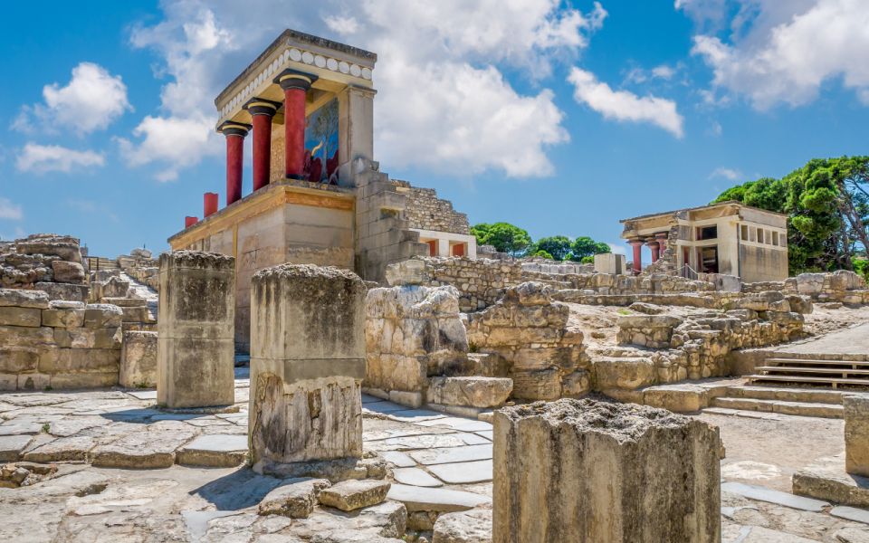 Heraklion City, Walking Tour, Old Market & Knossos Palace - Itinerary Details