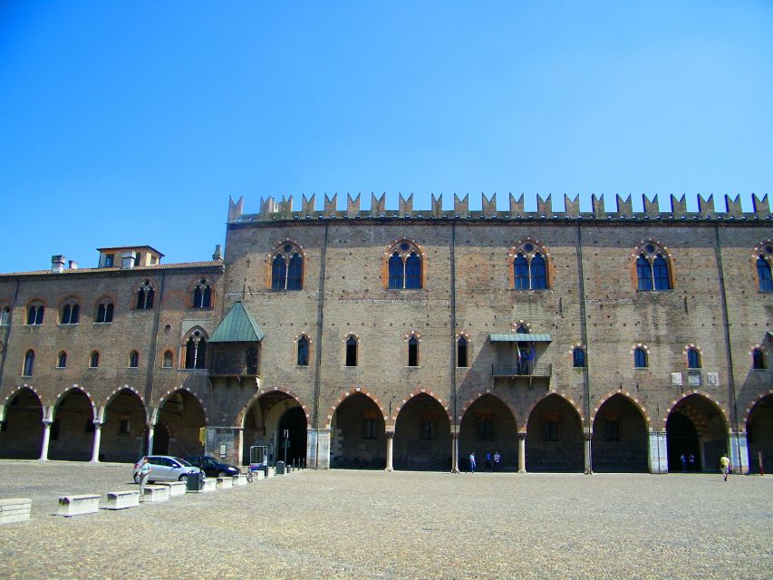 Mantua: Town Highlights and Monuments Walking Tour - Historical Landmarks to Visit