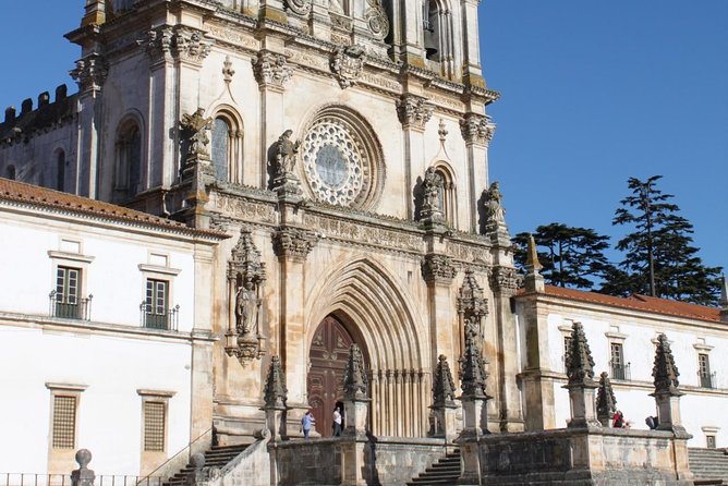 Private Tour - Religious Fatima and Fortified Obidos - Itinerary Overview