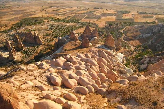 Full-Day Red Tour of Cappadocia With Lunch - Experienced Tour Guide