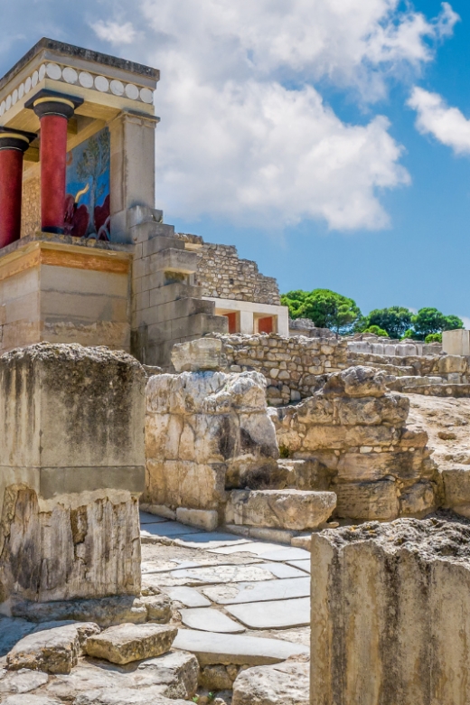 Heraklion City, Walking Tour, Old Market & Knossos Palace - Highlights of the Tour