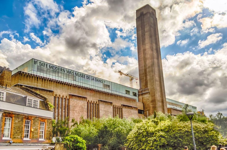 London: In-App Audio Walk Along the River Thames (ENG) - Experience