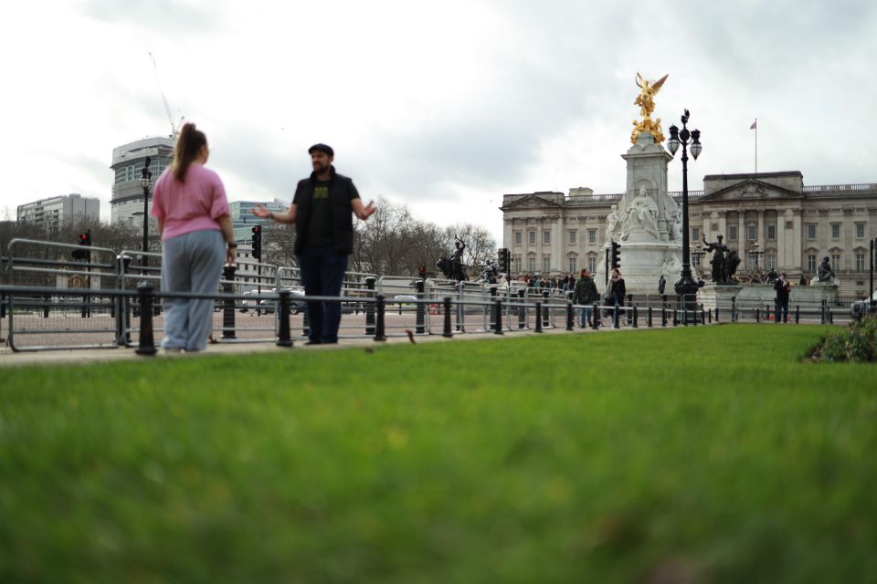 Majesty in Motion: Exploring Westminsters Royal Legacy - Changing of the Guard Ceremony