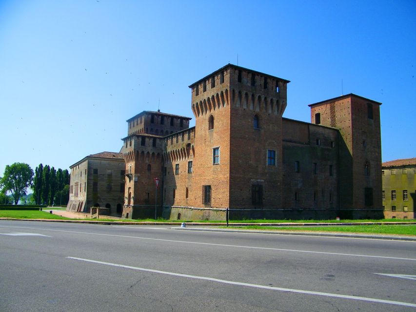 Mantua: Town Highlights and Monuments Walking Tour - Notable Monuments on the Tour