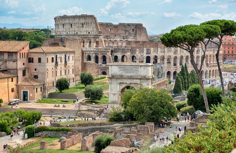 Rome: Private Walking Tour With Professional Guide - Tour Description