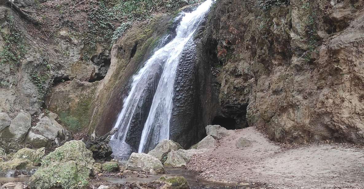 Umbria: Menotre Valley and Rasiglia Hiking Tour With Lunch - Inclusions