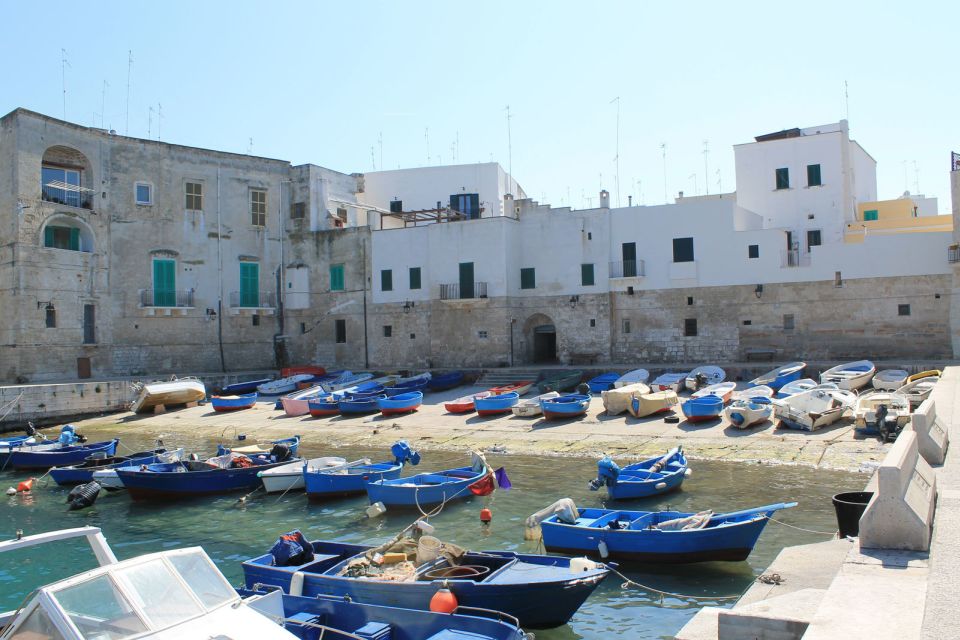 Walking Tour In The Wonderful Monopoli - Capturing Monopolis Beauty