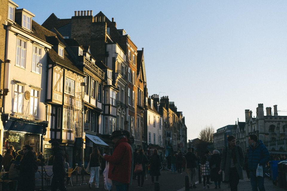 Cambridge: Untangle Cryptic Directions | Clue-Guided Tour - Communication Methods