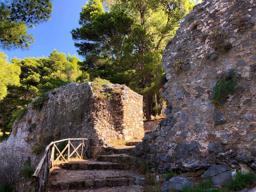 Cefalú: La Rocca Archaeological Park Guided Hiking Tour - Meeting Point