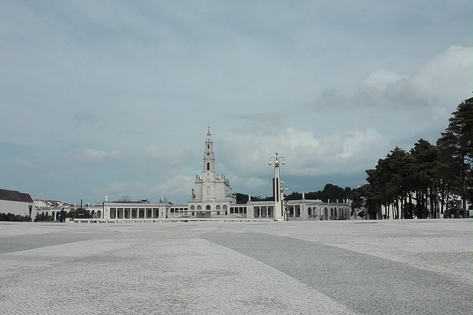 Group Tour to Fátima, Batalha, Nazaré and Óbidos - Directions