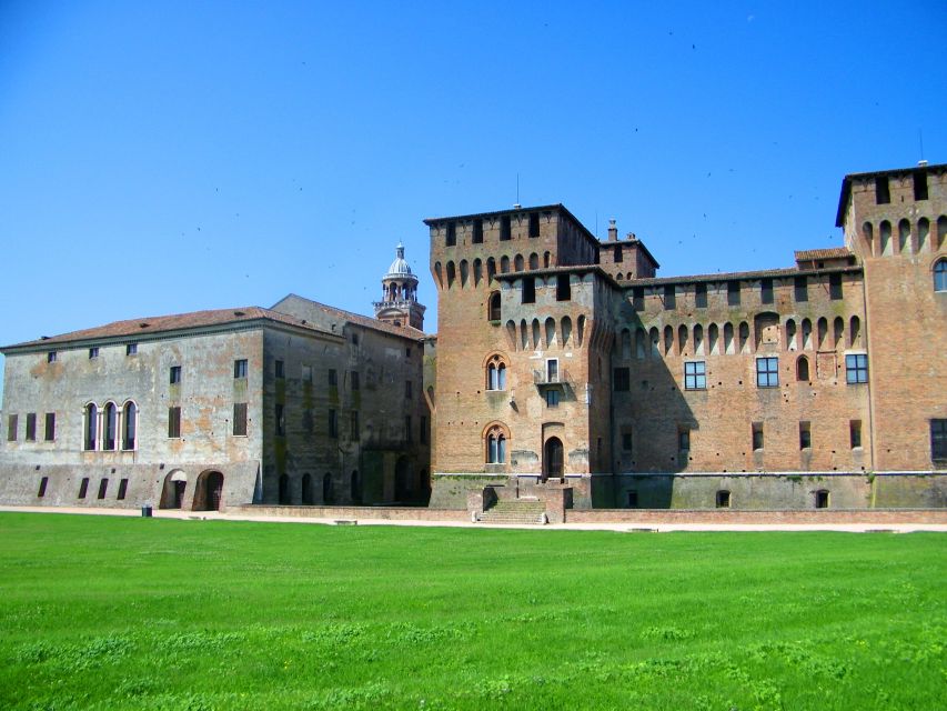 Mantua: Town Highlights and Monuments Walking Tour - Key Highlights of the Walking Tour